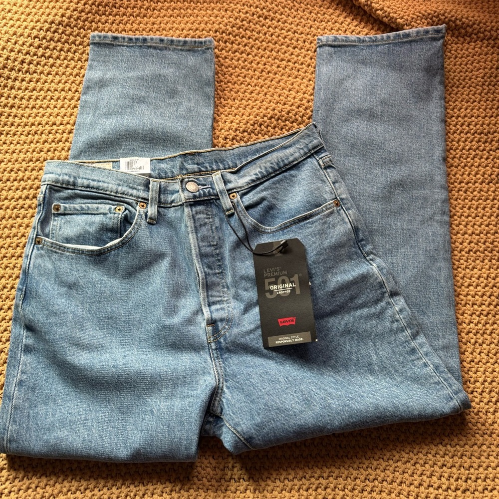 Levis 501 cropped jeans